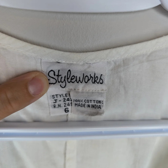 Vintage 90s Styleworks White 100% Cotton Embroidered Detail Button Front Dress 6 - Picture 3 of 10